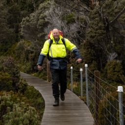 hiking prep and get involved at tasmanian iconic walks