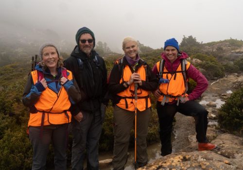 volunteering while meeting new people and bushwalking in tasmania with tasmanian iconic walks